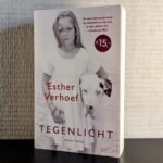 Op zoek naar 'Tegenlicht' en andere werken van Esther Verhoef? Wij kopen deze tweedehands boeken! Neem contact op als je exemplaren hebt die je wilt verkopen.