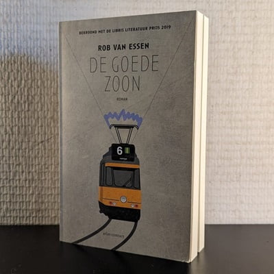 Cover van het tweedehands boek 'De goede zoon' door Rob van Essen, getoond in 400x400 pixels.