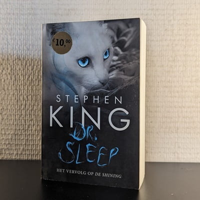 Cover van het tweedehands boek 'Dr. Sleep' door Stephen King, getoond in 400x400 pixels