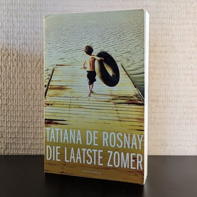 Cover van het tweedehands boek 'Die Laatste Zomer' door Tatiana de Rosnay, getoond in 400x400 pixels.